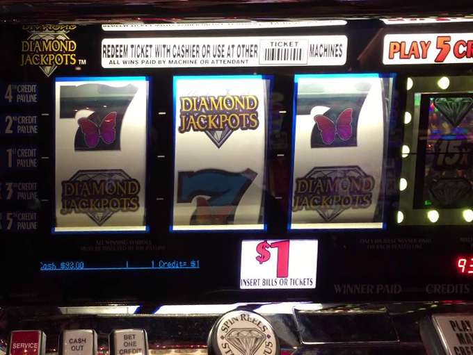 Triple Butterfly Sevens by IGT