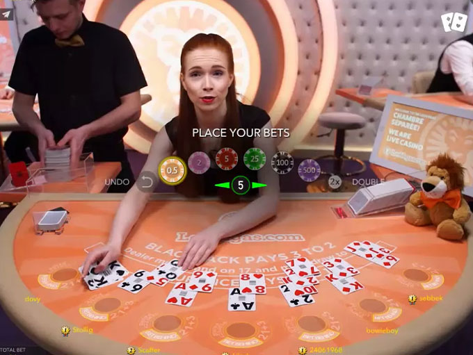 Live Celebrity Blackjack Party by Evolution Gaming